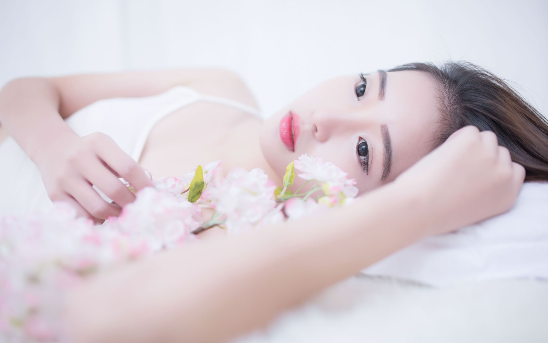 中俄界江乌苏里江明水期开渔 渔民喜获第一网鲜鱼